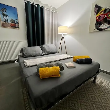 Apartment Neuf A 10min & Centre-ville + Garage *